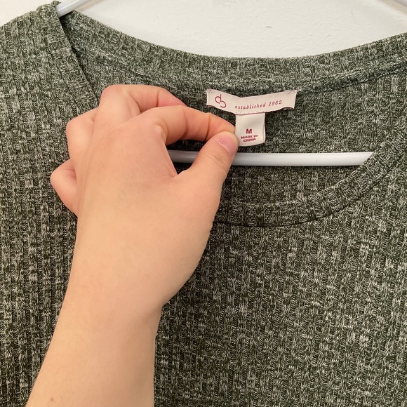 Dress Barn Green and White Speckled Long Sleeve Sweater Top - Picture 3 of 10